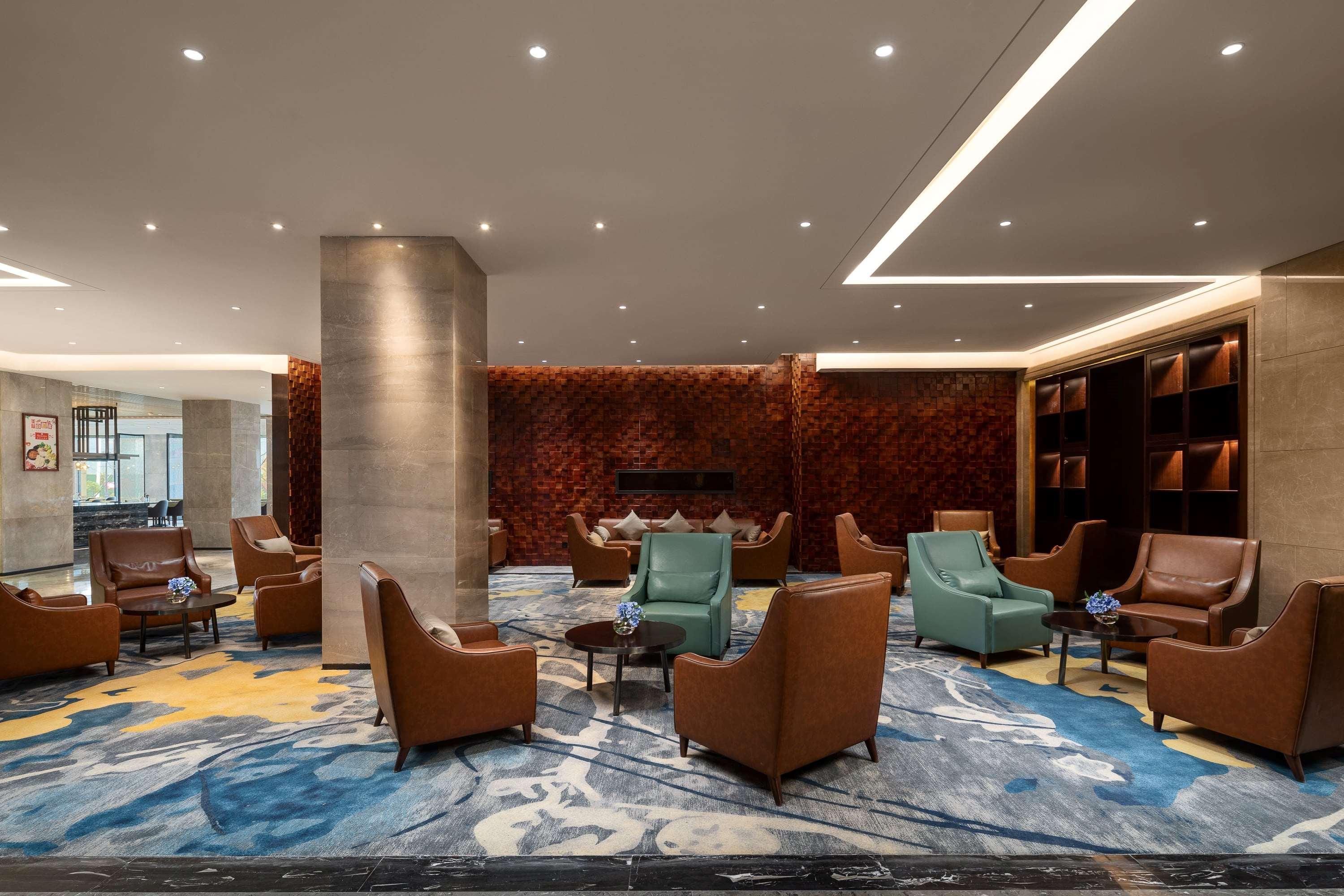 Ramada Wyndham Zhengzhou Xinzheng Hotel Xinzheng  Exterior photo