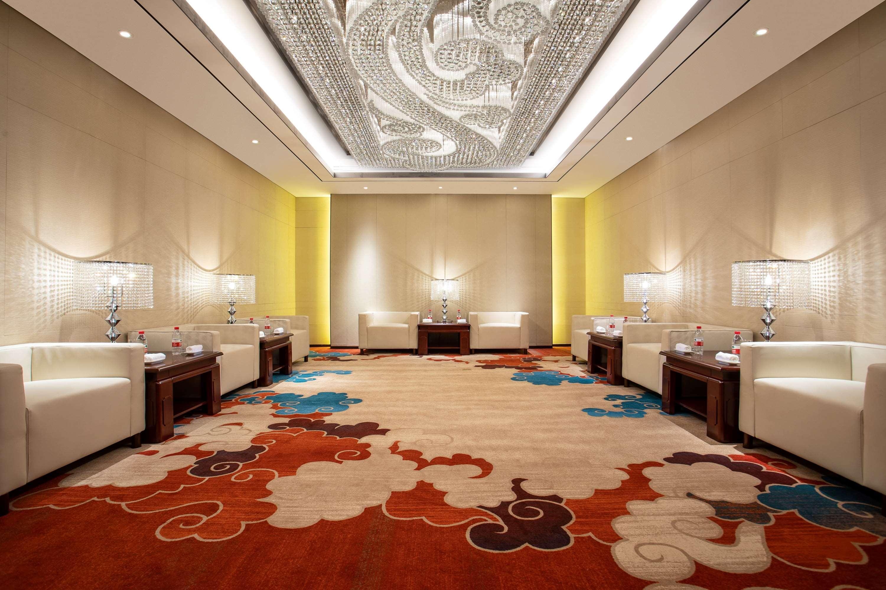Ramada Wyndham Zhengzhou Xinzheng Hotel Xinzheng  Exterior photo