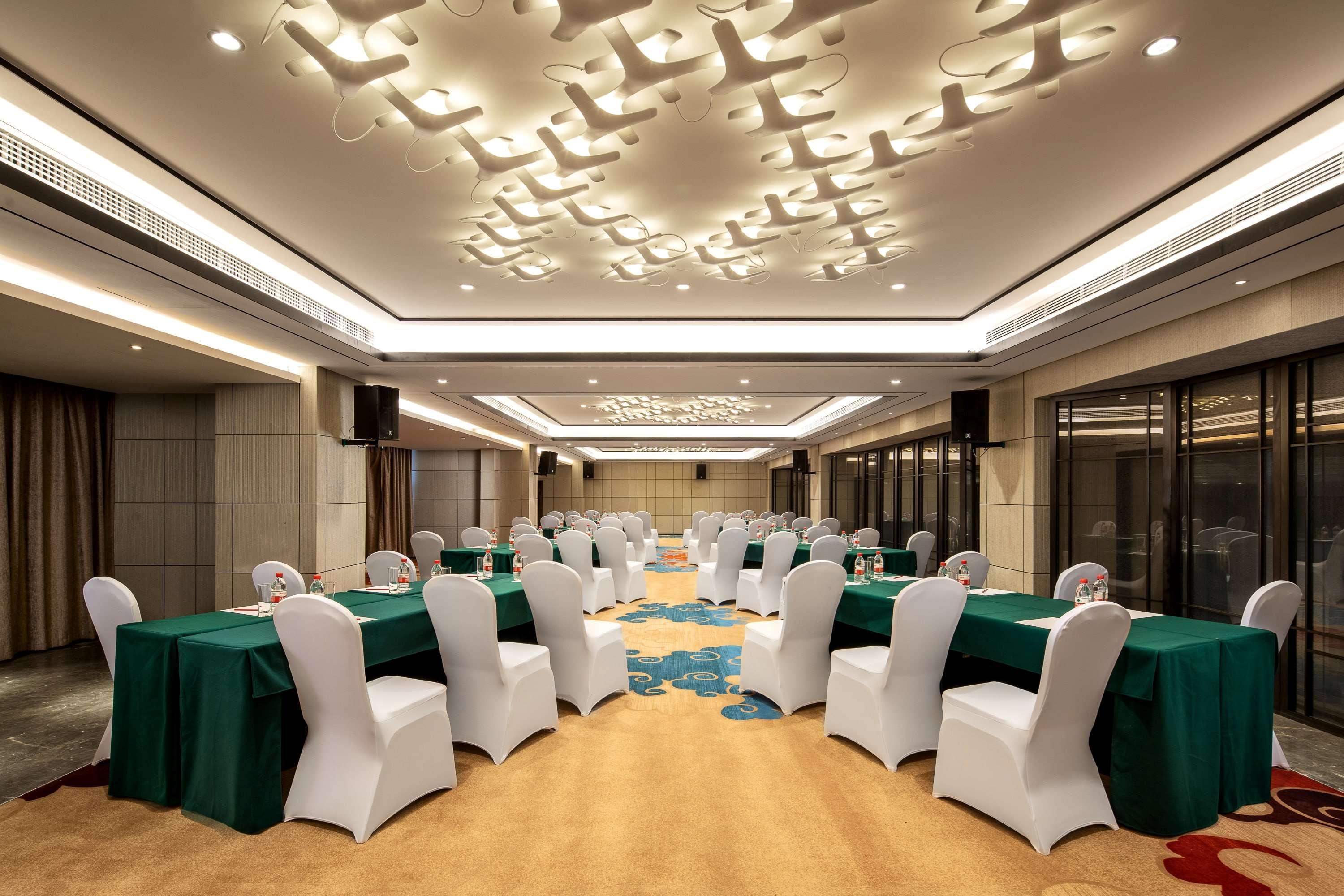 Ramada Wyndham Zhengzhou Xinzheng Hotel Xinzheng  Exterior photo